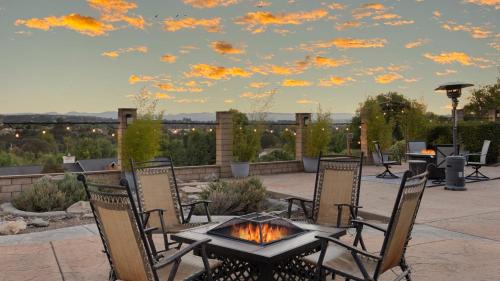 Paso Robles House | Paso Vista Bella by AvantStay Luxe Group Escape w Wine Country Views