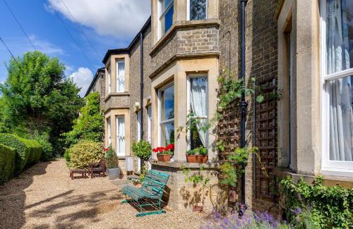 Cambridge House | Pass the Keys Charming Victorian Terrace in centre of Cambridge