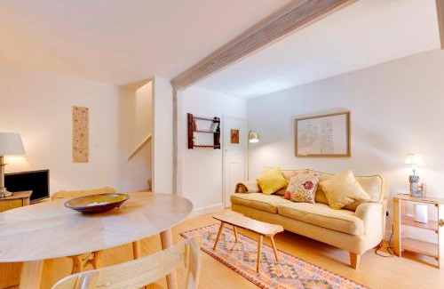 Cambridge House | Pass the Keys Charming Cottage in City Centre with Free parking