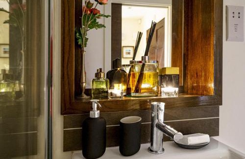 Cathedral Quarter Apartment | Pass the Keys City Centre Cathedral Quarter Walk Everywhere