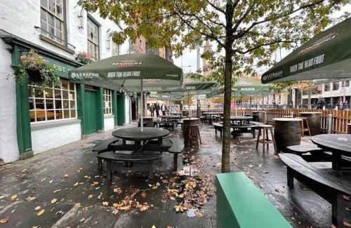 Cathedral Quarter Apartment | Pass the Keys City Centre Cathedral Quarter Walk Everywhere