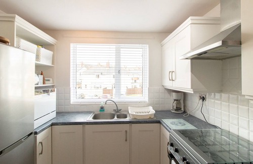 Cullercoats House | Pass the Keys | Cosy Seaside Home with Free Parking