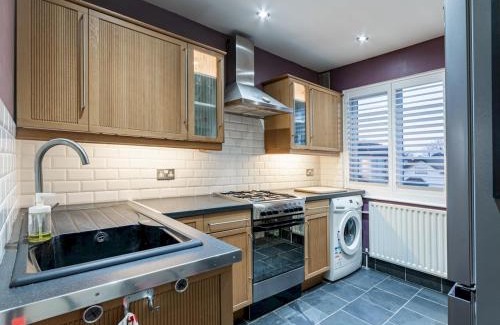 Leigh-on-Sea Apartment | Pass the Keys Cosy Flat in Leigh