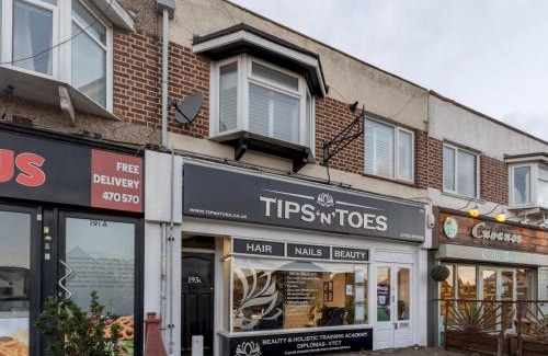 Leigh-on-Sea Apartment | Pass the Keys Cosy Flat in Leigh