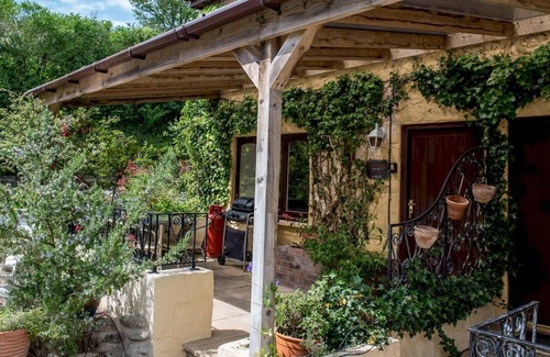 Tremain Cottage | Pass the Keys | Cosy 2 bed Cottage with outdoor seating area