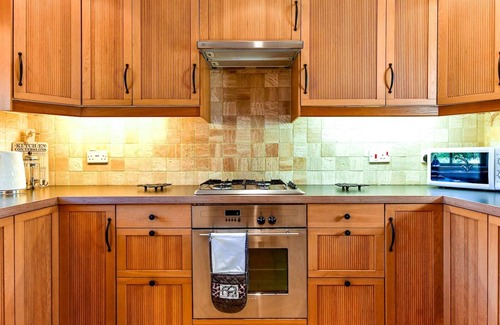 Marcross House | Pass the Keys | Cosy Rural 2 Bed Barn conversion close to Beach