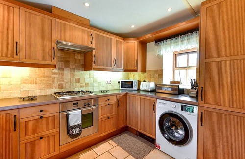 Marcross House | Pass the Keys | Cosy Rural 2 Bed Barn conversion close to Beach