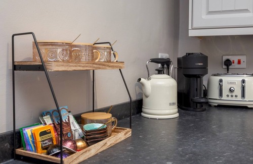 Staindrop House | Pass the Keys | Foxglove Cottage – Cosy Countryside Retreat