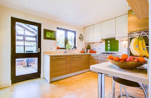 Barling House | Pass the Keys | Beautiful house in Thorpe Bay