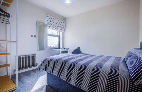 Leigh-on-Sea House | Pass the Keys | Stunning house in Leigh