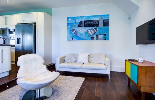 Leigh-on-Sea House | Pass the Keys | Large house | Leigh | Sea views