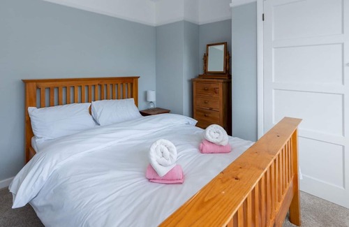 Caversham House | Pass the Keys | Recently Refurbished House in an Outstanding Area