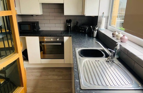 Lincoln House | Pass the Keys | Stunning townhouse, in uphill historic Lincoln