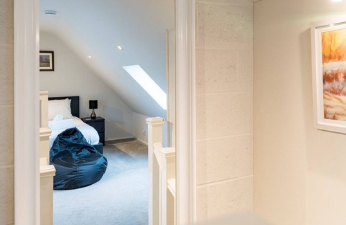 St Martins Apartment | Pass the Keys | The Loft at Saint Martins