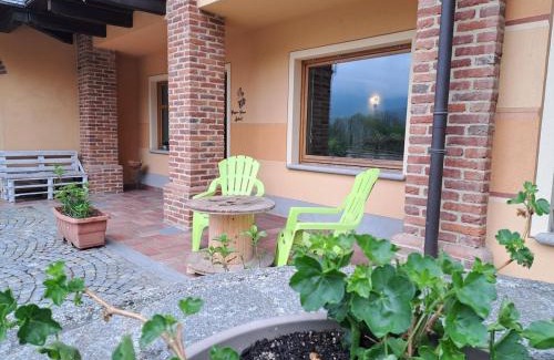 Roccabruna Apartment | Passione Peonie Apartment