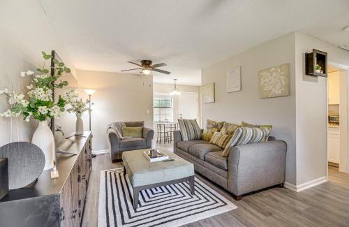 Hinesville House | Patio for Al Fresco Dining Home in Hinesville!