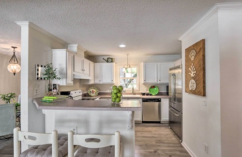 Olde Town House | Patio & Gas Grill: Charming Bluffton Escape!