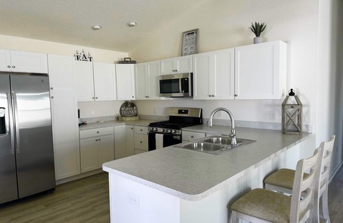 Okahumpka House | Patio Villa located right by SawGrass Grove and close to Brownwood Square!