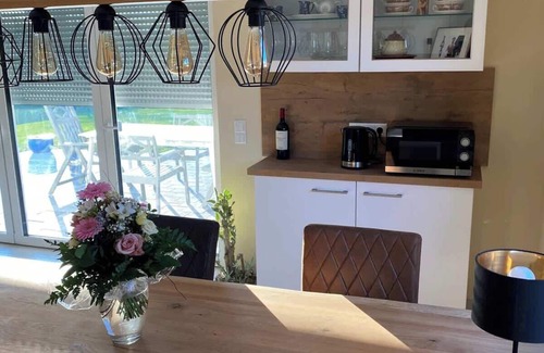 Marlow House | Paula Summary: Relax