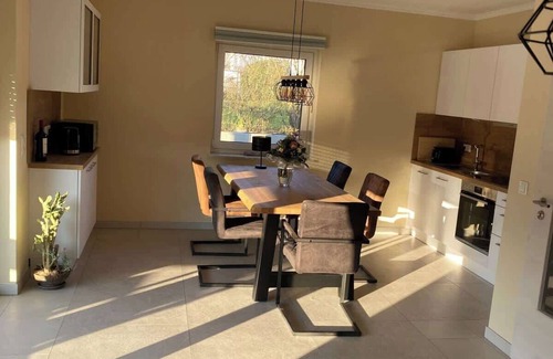 Marlow House | Paula Summary: Relax