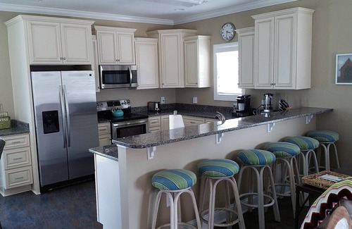 Garden City House | "PAUSE AT THE PIER" STEPS TO THE BEACH! POOL!