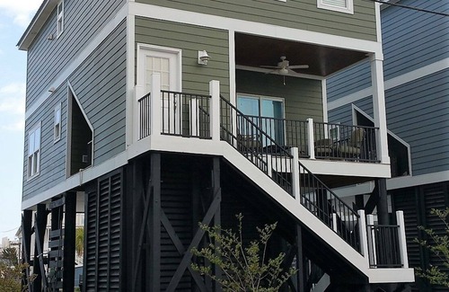 Garden City House | "PAUSE AT THE PIER" STEPS TO THE BEACH! POOL!