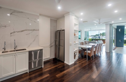 Hamilton Island Apartment | Pavillions 6, Pavilions 6 on Hamilton Island