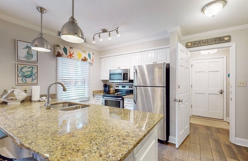 Pawleys Island House | Pawleys Island 1st Floor Condo in Serene Golf Course Community, Near Beach