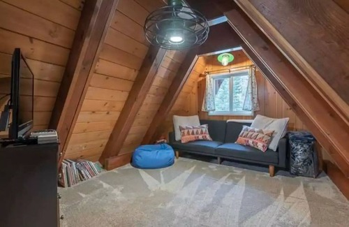 Pla-Vada Woodlands Cabin | Peace In the Pines, a multi family, kid friendly cabin near River & Donner Lake