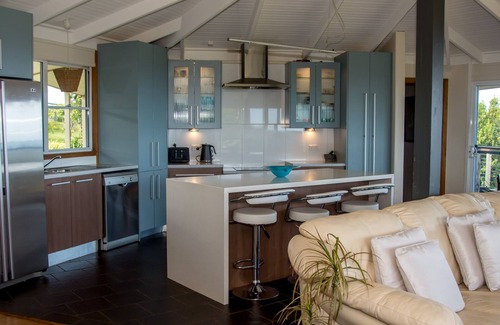 Pointer Mountain House | Peace & privacy on mountain topnSpectacular rural & coastal views