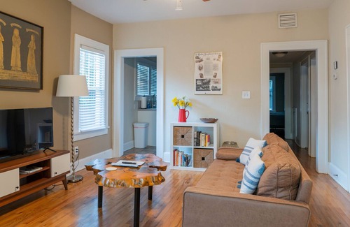 Riviera Bay Apartment | Peaceful 1/1 Apt - Downtown 10 minutes