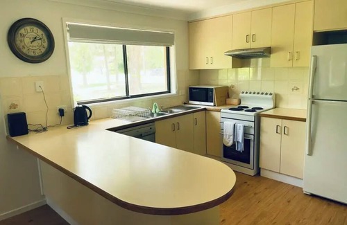 North Wagga Wagga Apartment | Peaceful 2 Bedroom Home
