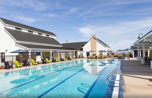 Tracy House | Peaceful 4BR-3BA Villa w/Club-House+Pool Spa Deck Garden