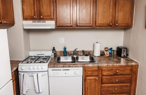 St. Louis Apartment | Peaceful, Affordable Retreat w/Fitness Ctr