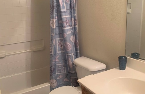 Merced House | Peaceful and Clean in Merced California