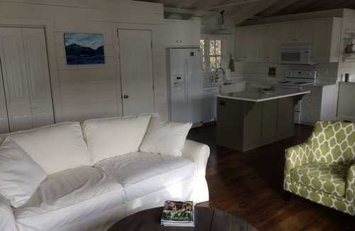 Tiger Cottage | Peaceful and cozy! Murray Cove Cottage On Beautiful Lake Burton