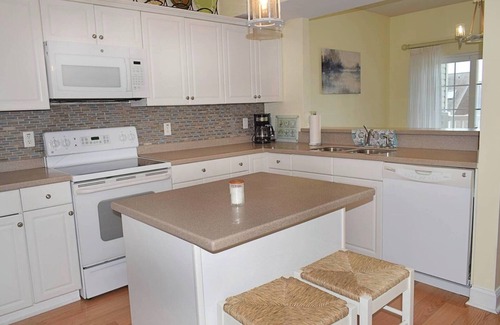 North Myrtle Beach Condo | Peaceful Beach Retreat with Pool and Hot Tub in the Heart of North Myrtle Beach!