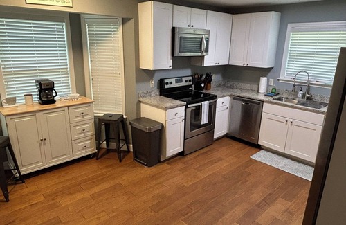 Mossy Oaks House | Peaceful Beaufort Single Story Ranch w/pond view - 3BR/2BA/8 beds. Sleeps Many!