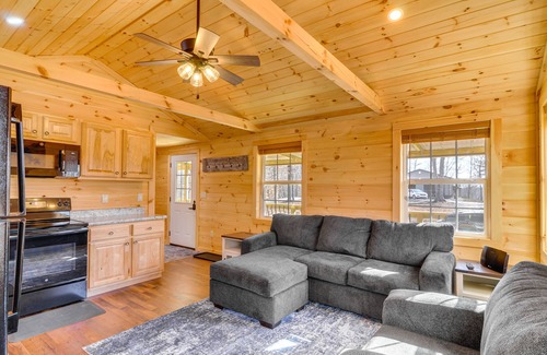 Albany Cabin | Peaceful Cabin 2 Mi to Dale Hollow Lake