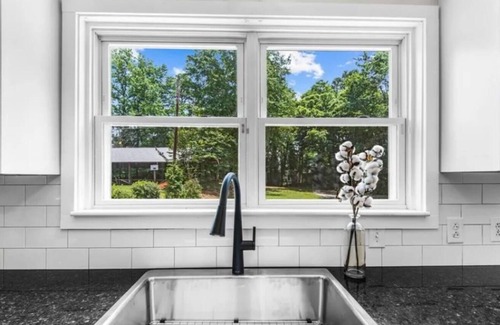 Valdese House | Peaceful, Cozy and Convenient