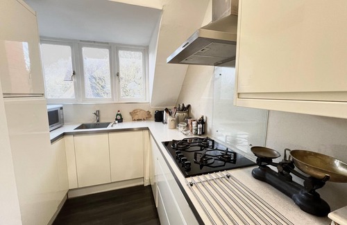 The Park Apartment | Peaceful flat in The Park