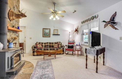 Harrison House | Peaceful Harrison Duplex w/Porch & Grill!