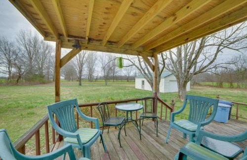 Almo House | Peaceful Hazel Cottage with Deck and Yard!