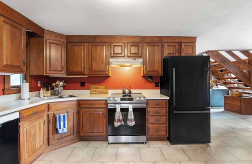 New Durham House | Peaceful Lakefront Retreat Stunning Views Hot Tub Private Dock