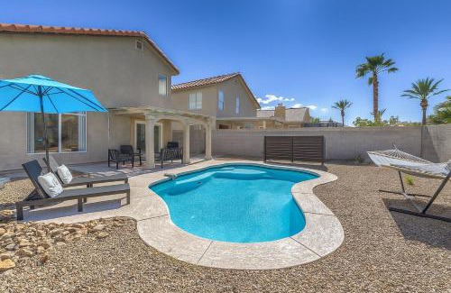 North Las Vegas House | Peaceful Las Vegas Pool Oasis, Pool Table, Hammock