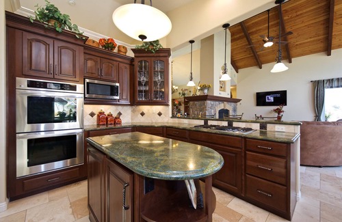 Ramona House | Peaceful Luxurious Country Estate close to Beaches, Golf and Vacation Attraction