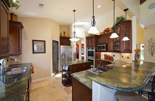 Ramona House | Peaceful Luxurious Country Estate close to Beaches, Golf and Vacation Attraction