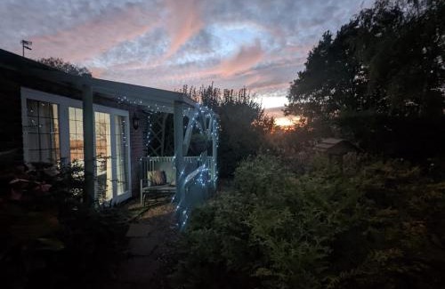 Halvergate Apartment | Peaceful Norfolk Broads 1 Bedroom 2 bath annexe