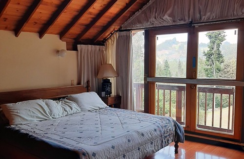 Cajica House | Peaceful Retreat in Cajicá-close to Bogotá, with tree house and children's park!