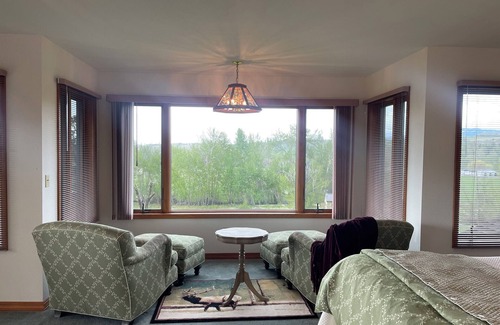 Grantsdale House | Peaceful Skalkaho hide away, 4-bedroom house in Hamilton.